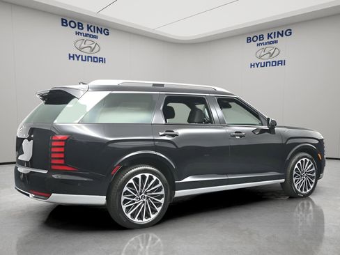 New 2026 Hyundai Palisade Calligraphy FWD image 4