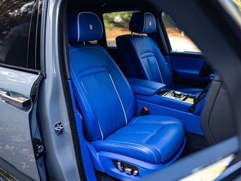 Used 2022 Rolls-Royce Cullinan Black Badge AWD/4WD image 8