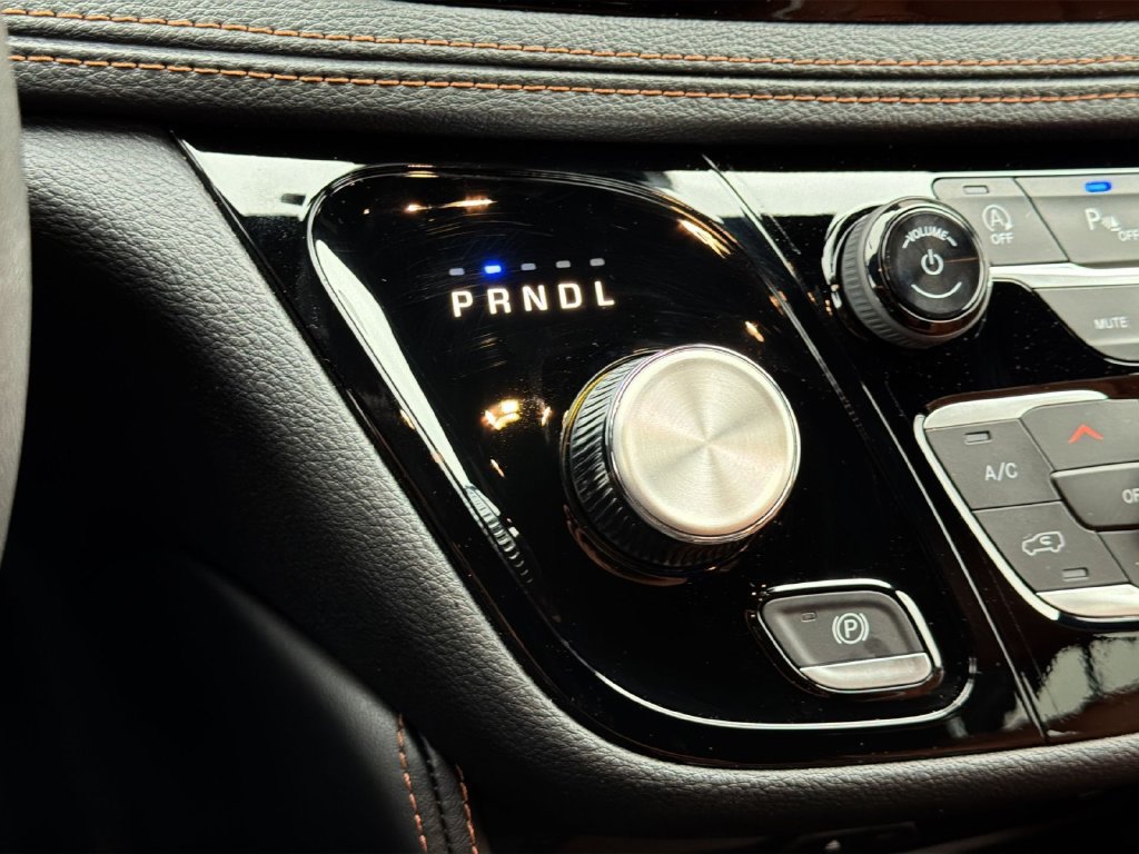 Used 2026 Chrysler Pacifica Pinnacle FWD image 22