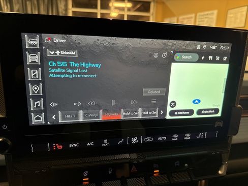 Used 2025 GMC Hummer EV 3X w/ LPO, Sport Package image 29