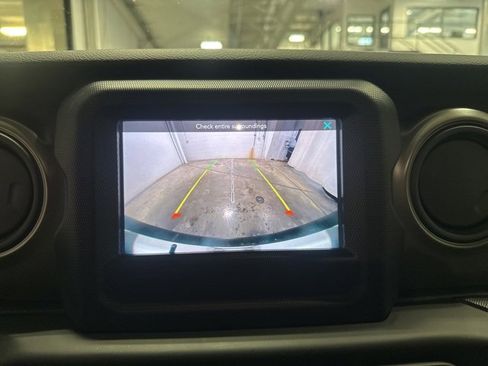 Used 2022 Jeep Wrangler Unlimited Sport image 22