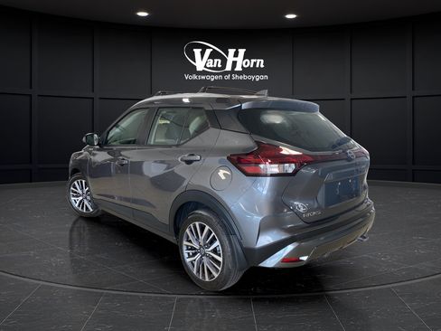 Used 2024 Nissan Kicks SV w/ Interior Electronics Package FWD image 5