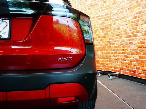 Certified 2025 Nissan Kicks SV AWD/4WD image 72