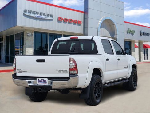 Used 2015 Toyota Tacoma PreRunner image 5