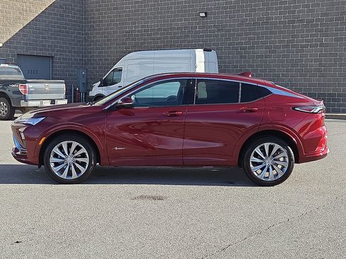 Used 2025 Buick Envista Avenir image 3
