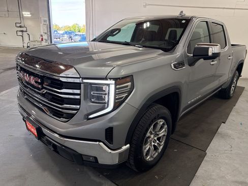 Certified 2024 GMC Sierra 1500 SLT image 3