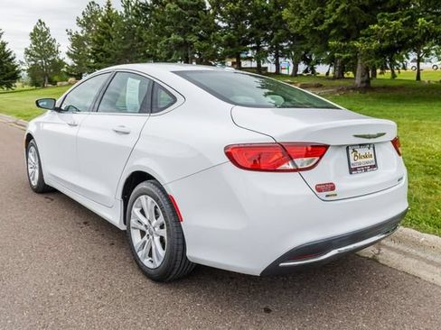Used 2016 Chrysler 200 Limited w/ Convenience Group FWD image 7