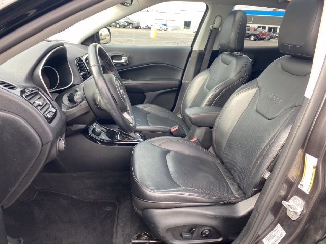 Used 2018 Jeep Compass Limited w/ Navigation Group AWD/4WD image 17