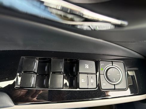 Used 2015 Lexus IS 250 AWD image 47