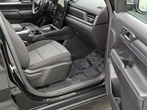 Used 2025 GMC Terrain Elevation image 30