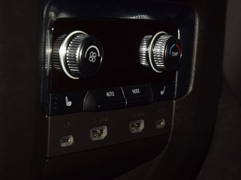 Used 2023 GMC Yukon Denali Ultimate AWD/4WD image 45