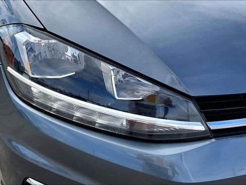 Used 2019 Volkswagen Golf S image 27