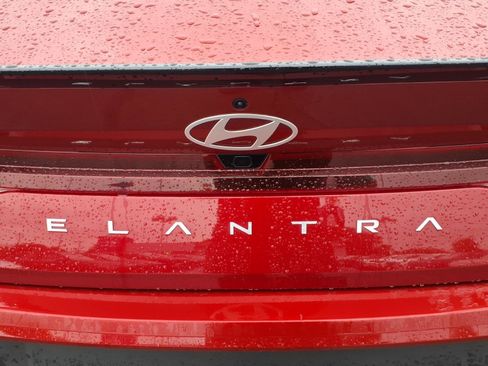 Used 2025 Hyundai Elantra Sport w/ Cargo Package FWD image 15