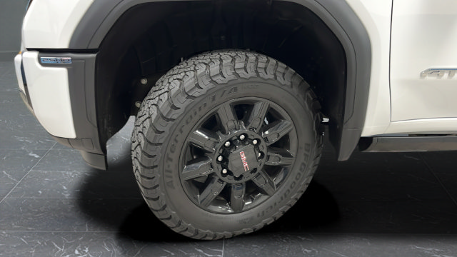 Used 2025 GMC Sierra 2500 AT4 w/ AT4 Premium Plus Package AWD/4WD image 41
