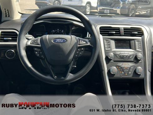 Used 2018 Ford Fusion S FWD image 12