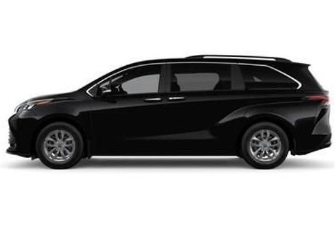 New 2026 Toyota Sienna XLE image 4