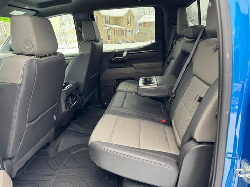 Used 2024 Chevrolet Silverado 1500 ZR2 w/ Technology Package image 44