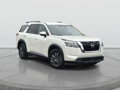 Certified 2024 Nissan Pathfinder SV