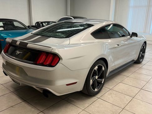 Used 2015 Ford Mustang Coupe image 9