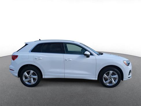 Used 2022 Audi Q3 2.0T Premium w/ Convenience Package image 9