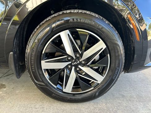 Used 2022 Kia Sorento EX FWD image 21