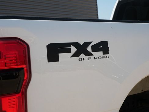 Used 2024 Ford F250 XL w/ STX Appearance Package AWD/4WD image 7