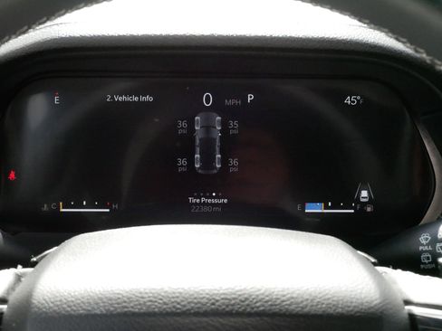 Used 2023 Jeep Grand Cherokee Limited w/ Luxury Tech Group II AWD/4WD image 21