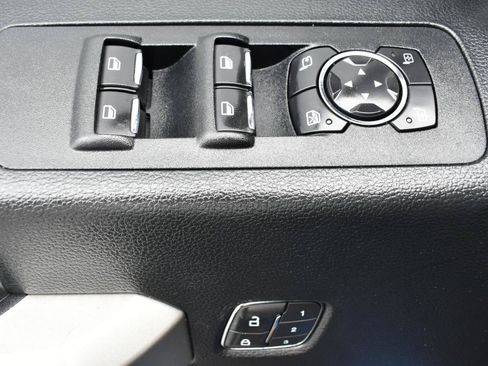 Used 2019 Ford F150 Lariat w/ Equipment Group 502A Luxury AWD/4WD image 41