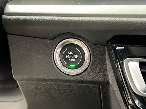 Used 2024 Chevrolet Traverse LT FWD image 63