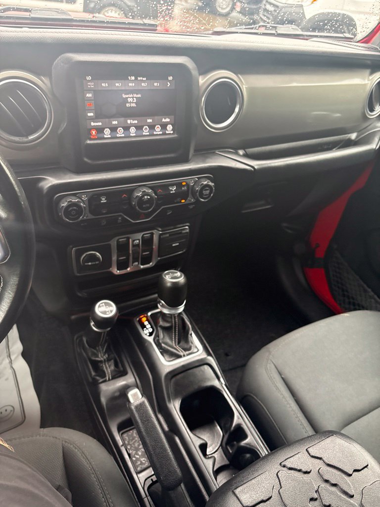 Used 2019 Jeep Wrangler Unlimited Sahara AWD/4WD image 26