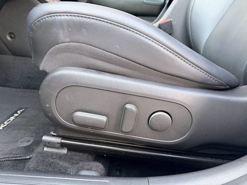 Certified 2025 Hyundai Kona Limited image 14