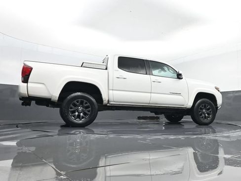 Used 2022 Toyota Tacoma SR5 w/ Technology Package AWD/4WD image 22