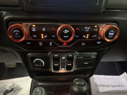 Used 2021 Jeep Wrangler Unlimited Willys image 16