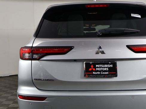Used 2023 Mitsubishi Outlander SEL image 17