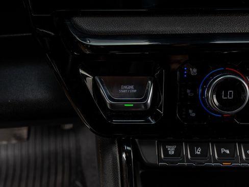 Used 2024 GMC Sierra 2500 AT4 w/ Technology Package image 23