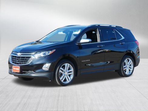 Used 2020 Chevrolet Equinox Premier image 3