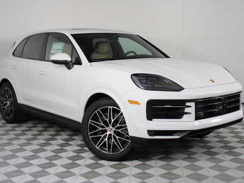 New 2026 Porsche Cayenne image 9