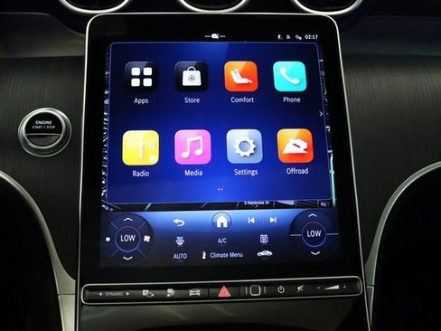 Used 2025 Mercedes-Benz GLC 350e 4MATIC w/ AMG Line image 8