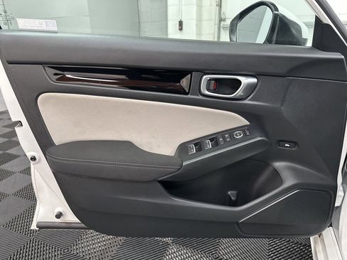 Used 2024 Honda Civic EX image 17