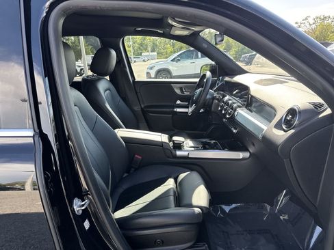Used 2021 Mercedes-Benz GLB 250 image 20