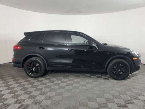 Used 2016 Porsche Cayenne image 3