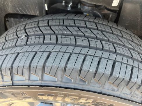 Certified 2026 Nissan Frontier SV w/ All-Weather Content Package AWD/4WD image 31