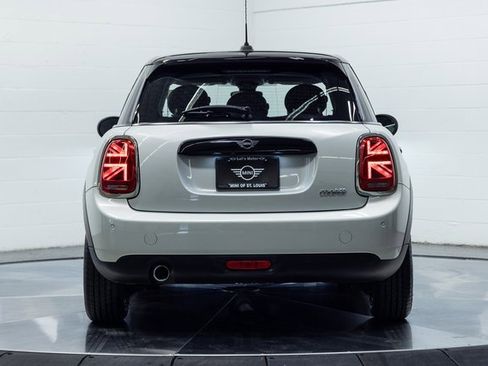 Used 2021 MINI Cooper 4-Door Hardtop image 7