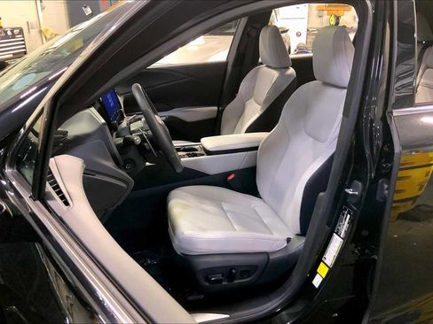 Certified 2023 Lexus RX 350h w/ Accessory Package (2T) image 7