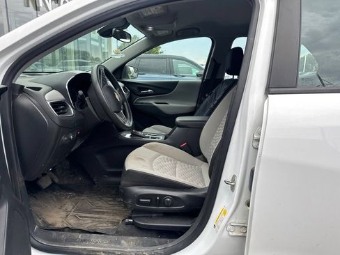 Used 2020 Chevrolet Equinox LS w/ LPO, Floor Liner Package AWD/4WD image 7