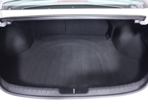 Used 2025 Hyundai Elantra SEL FWD image 37