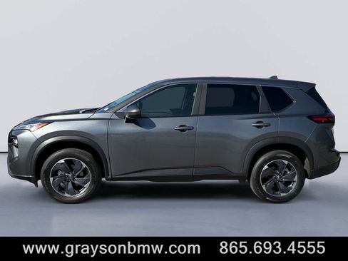 Used 2025 Nissan Rogue SV image 6