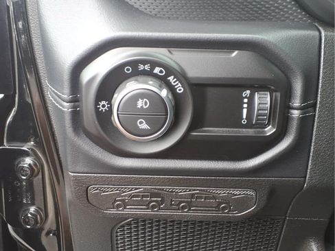 Used 2026 Jeep Gladiator Rubicon AWD/4WD image 19