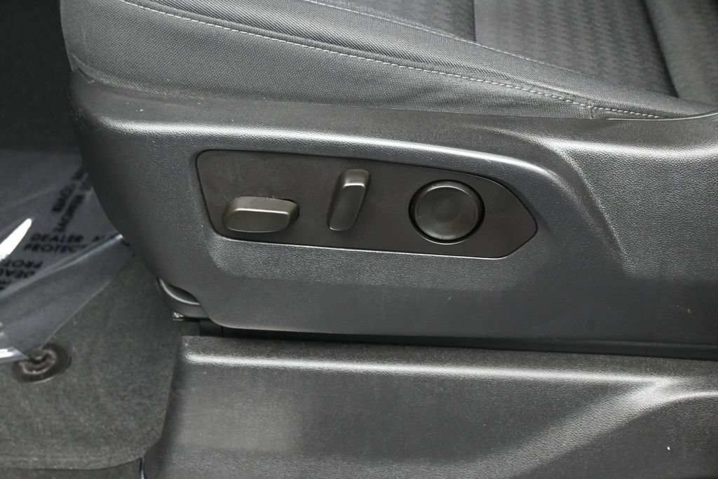 Used 2023 Chevrolet Silverado 1500 LT RWD image 12