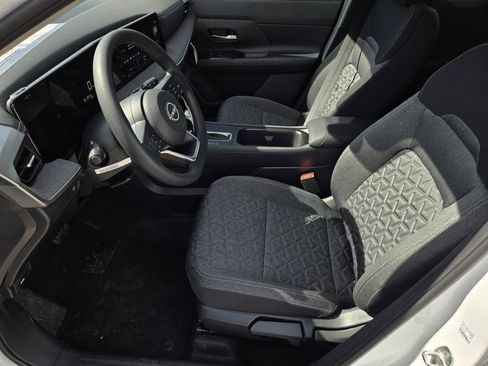 New 2026 Nissan Kicks SV image 18